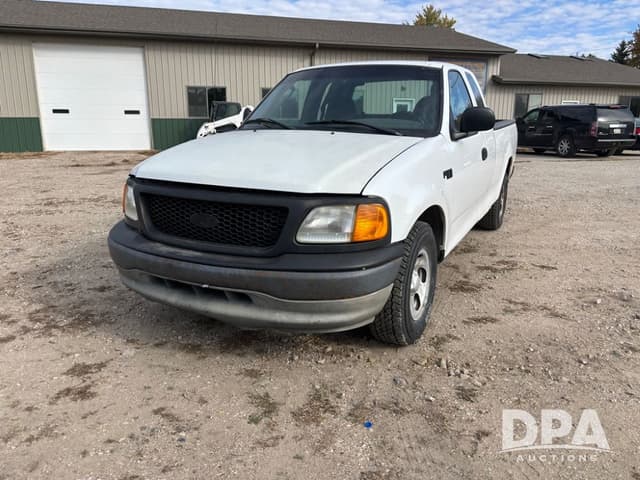 Image of Ford F-150 equipment image 1