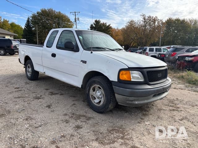 Image of Ford F-150 equipment image 4
