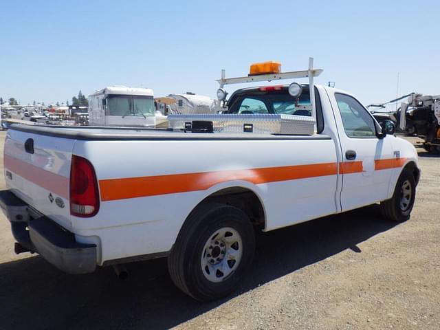 Image of Ford F-150 equipment image 2