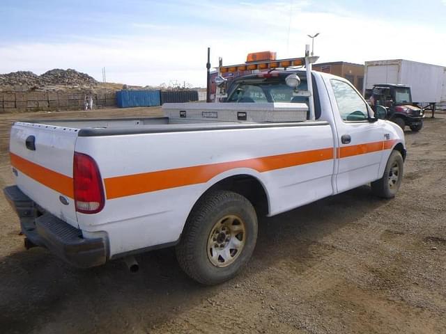 Image of Ford F-150 equipment image 2