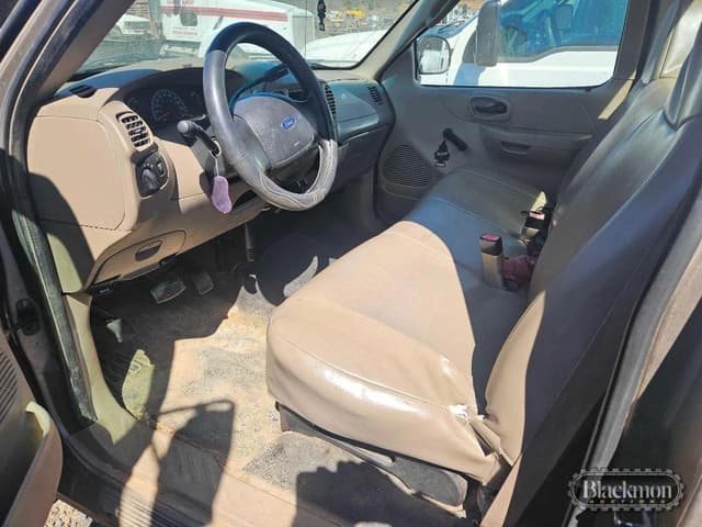 Image of Ford F-150 equipment image 3