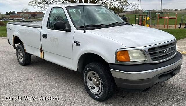 Image of Ford F-150 equipment image 2