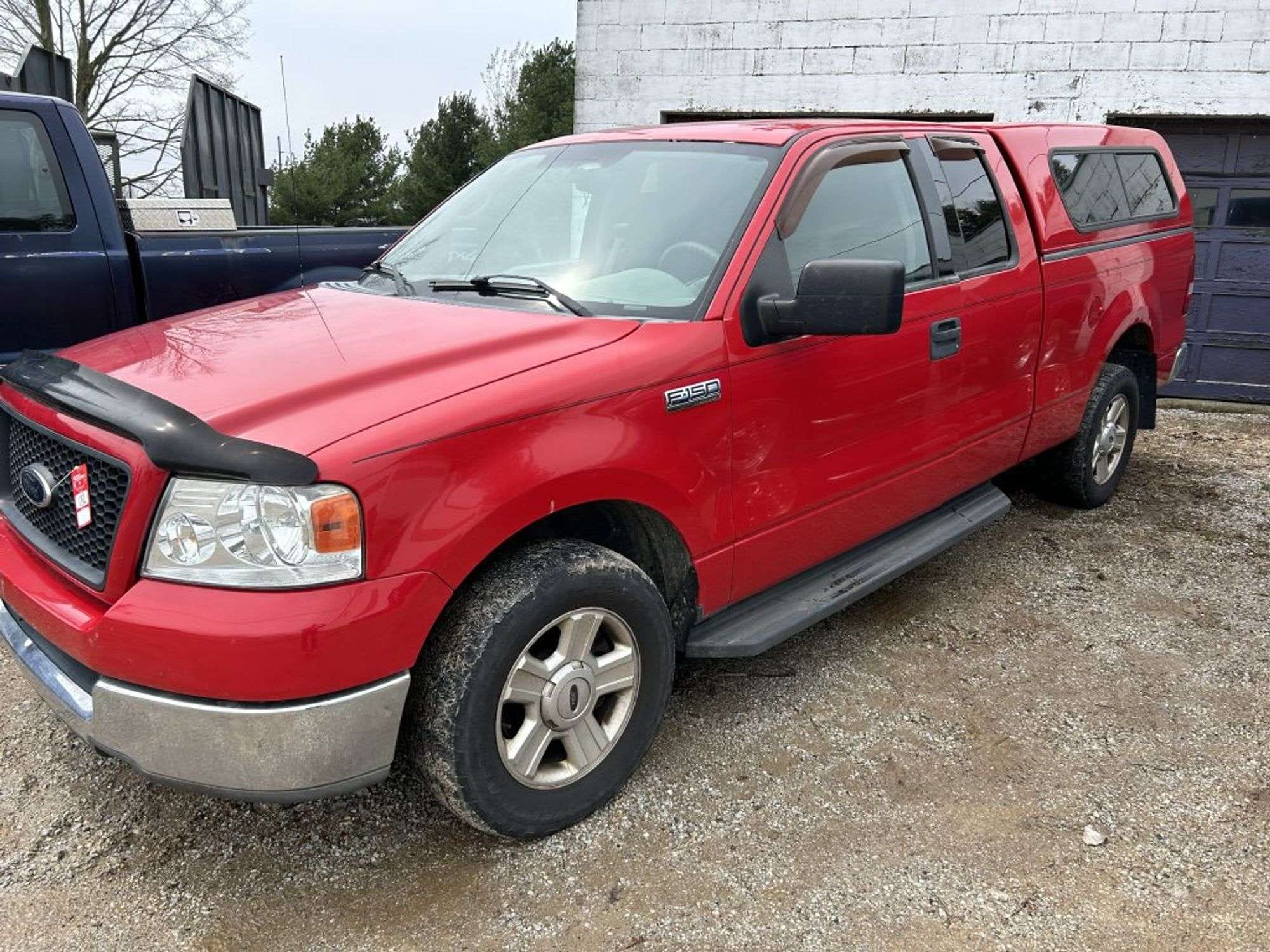 2004 Ford F-150 Equipment Image0