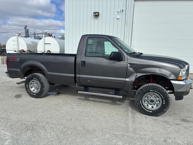 Image of Ford F-250 equipment image 2