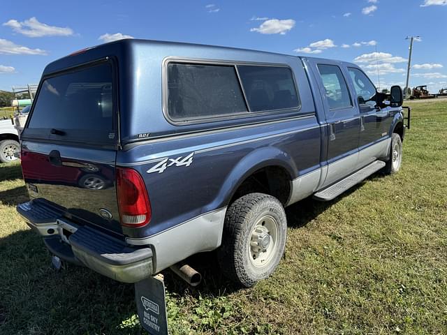 Image of Ford F-250 equipment image 2