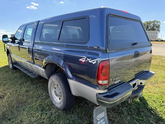 Image of Ford F-250 equipment image 3