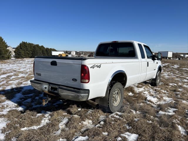 Image of Ford F-250 equipment image 4