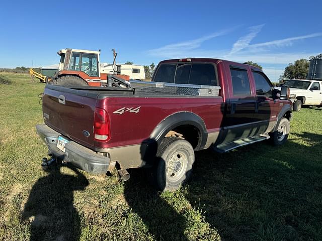 Image of Ford F-250 equipment image 4