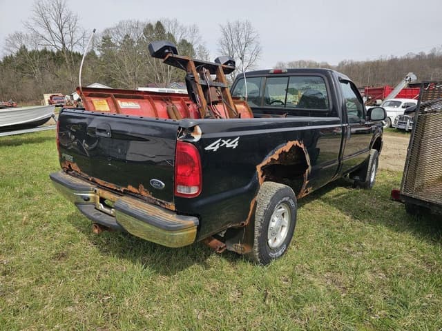 Image of Ford F-250 equipment image 4