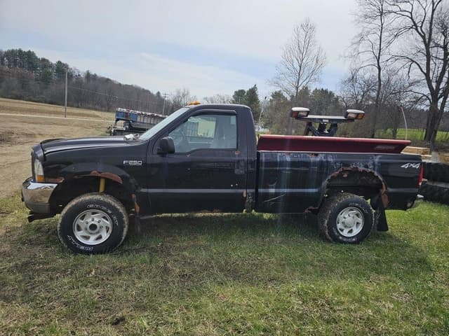 Image of Ford F-250 equipment image 1