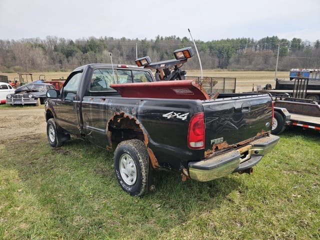Image of Ford F-250 equipment image 2