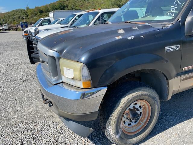 Image of Ford F-250 equipment image 2