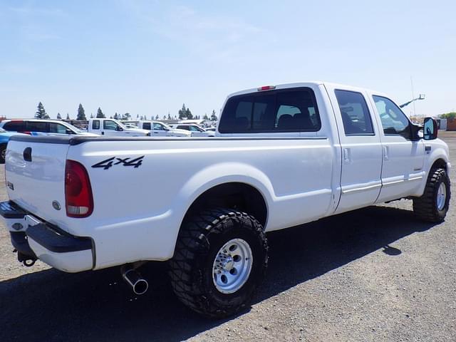 Image of Ford F-250 equipment image 2