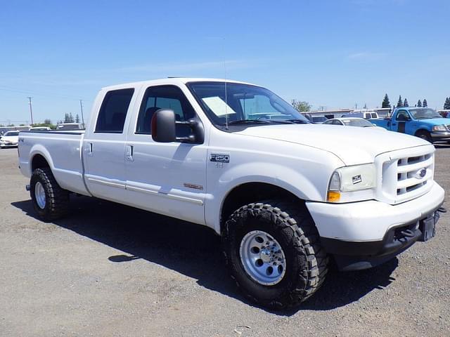 Image of Ford F-250 equipment image 1