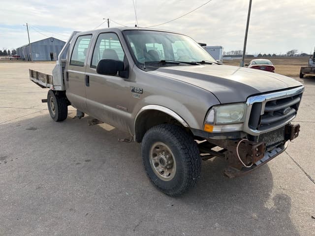Image of Ford F-250 equipment image 2