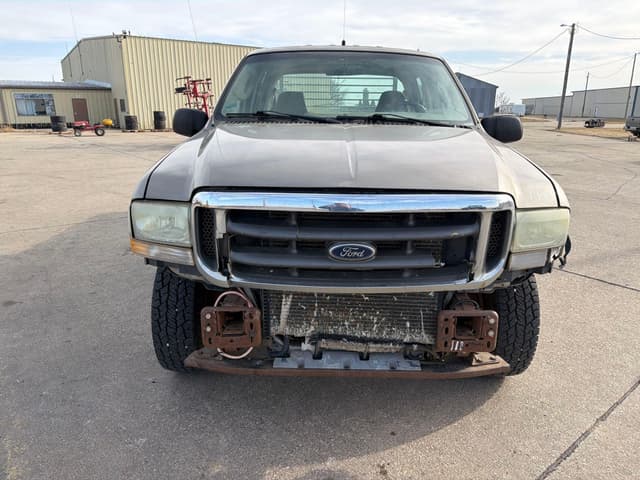 Image of Ford F-250 equipment image 1