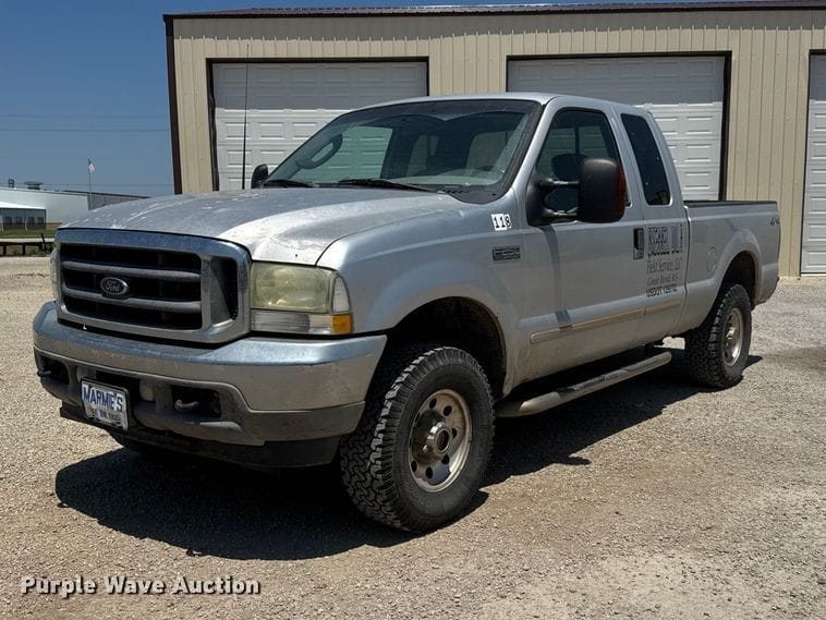 2004 Ford F-250 Equipment Image0