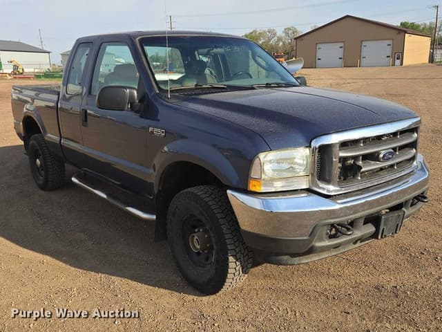 Image of Ford F-250 equipment image 2