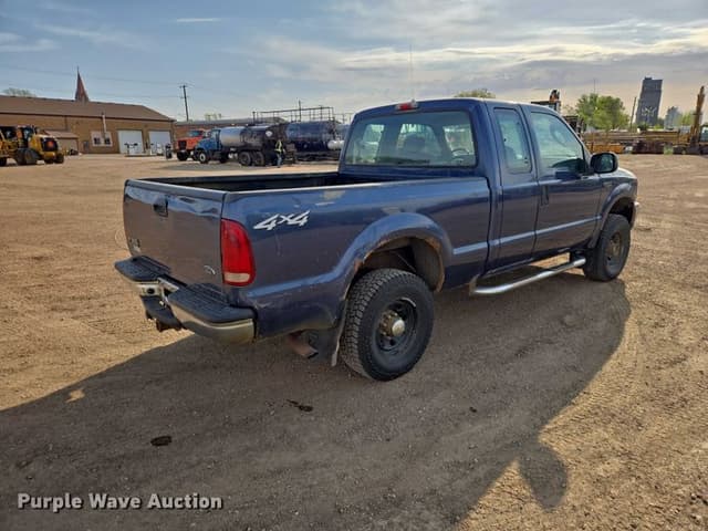 Image of Ford F-250 equipment image 4