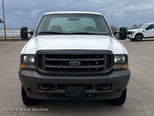 Image of Ford F-250 equipment image 1
