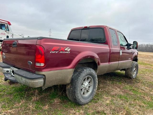 Image of Ford F-250 equipment image 2