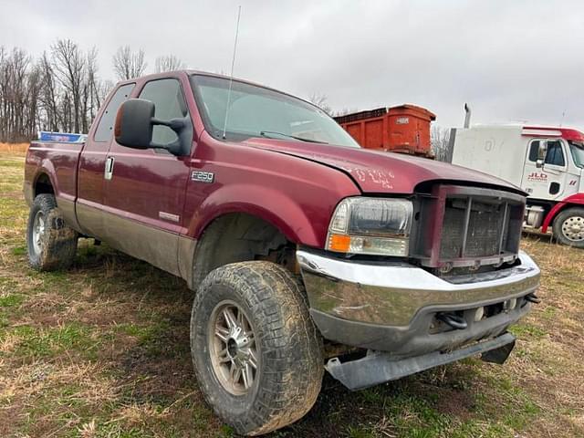 Image of Ford F-250 equipment image 1