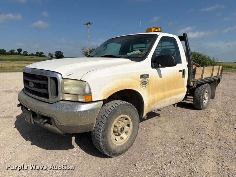 2004 Ford F-250 Equipment Image0