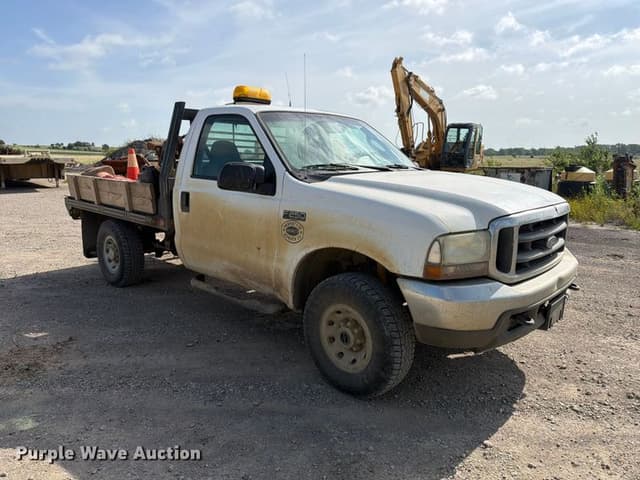 Image of Ford F-250 equipment image 2