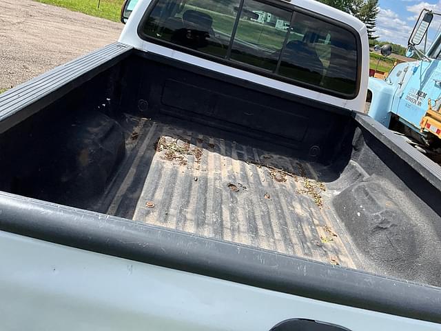 Image of Ford F-250 equipment image 4