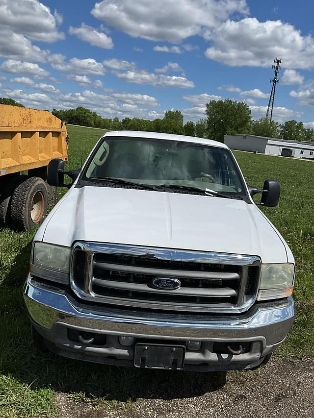 Image of Ford F-250 equipment image 2