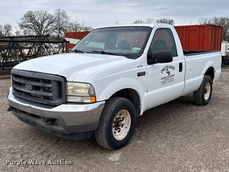 2004 Ford F-250 Equipment Image0