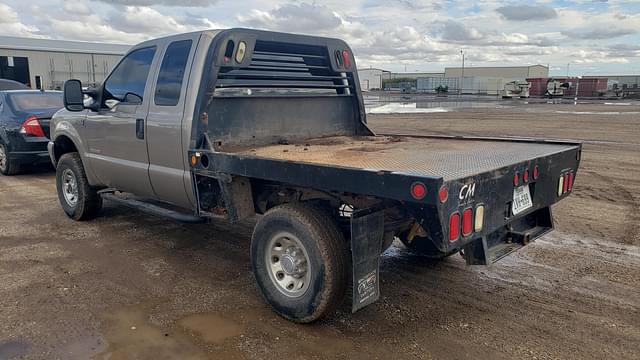 Image of Ford F-250 equipment image 3