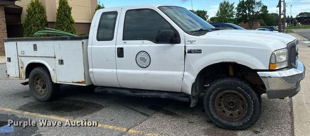 Image of Ford F-250 equipment image 3
