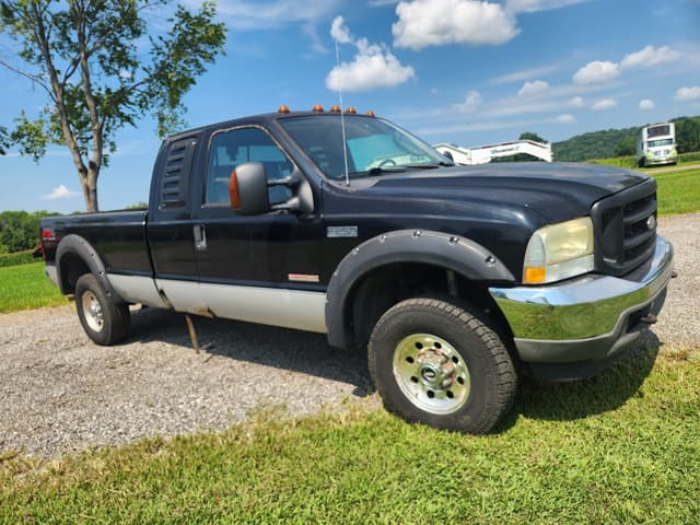 Image of Ford F-250 equipment image 3