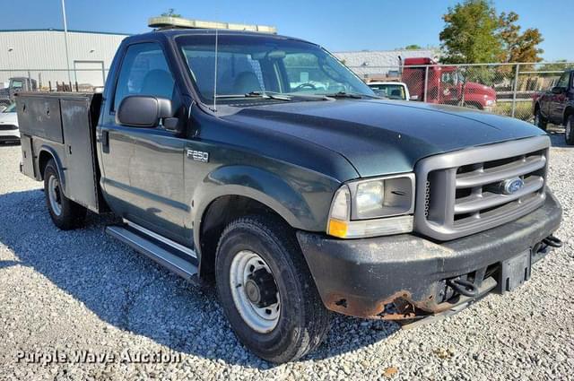 Image of Ford F-250 equipment image 2