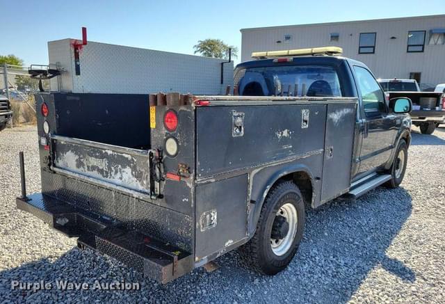 Image of Ford F-250 equipment image 4