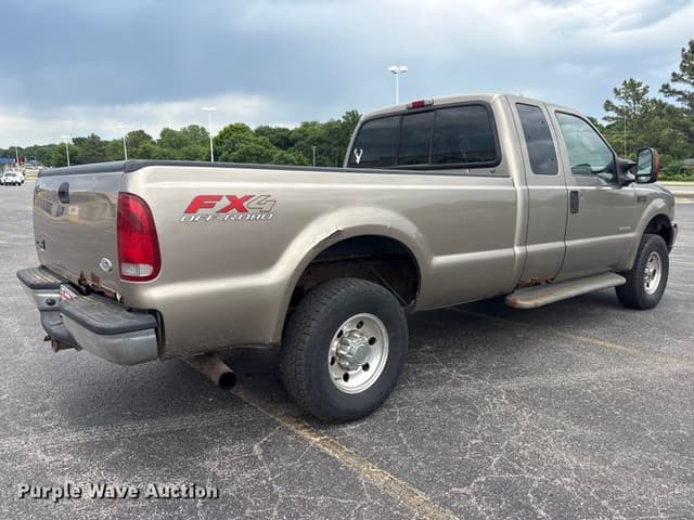 Image of Ford F-250 equipment image 4