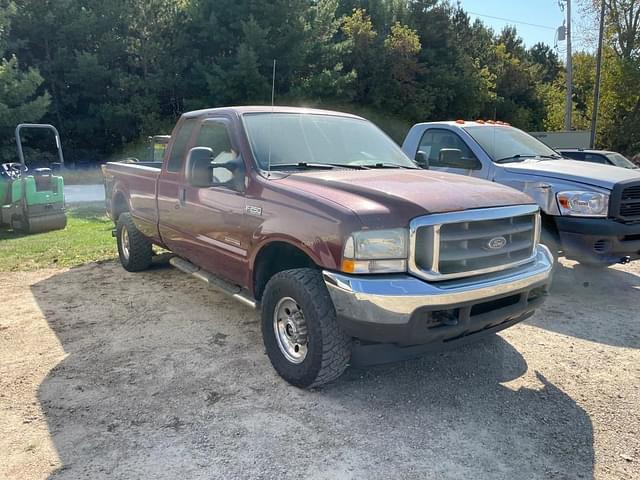 Image of Ford F-250 equipment image 2