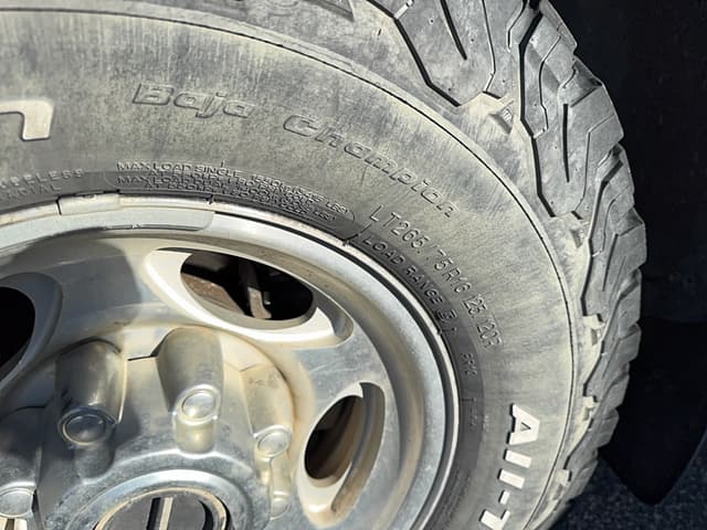 Image of Ford F-250 equipment image 4