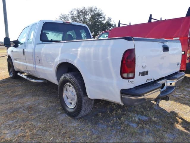 Image of Ford F-250 equipment image 2