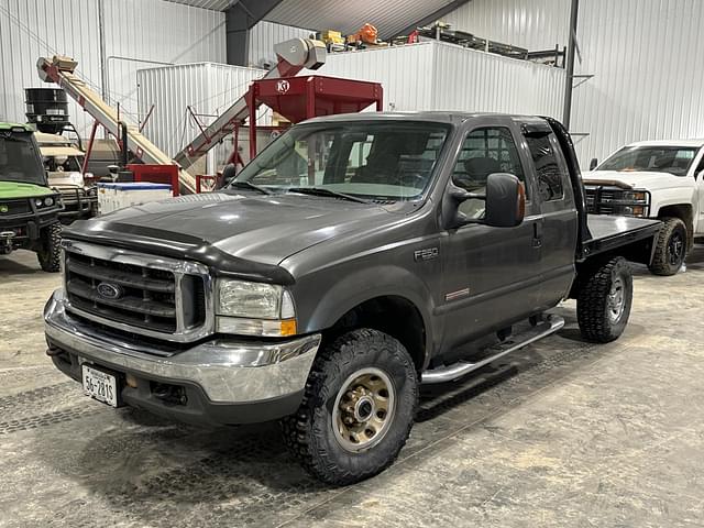 Image of Ford F-250 equipment image 1