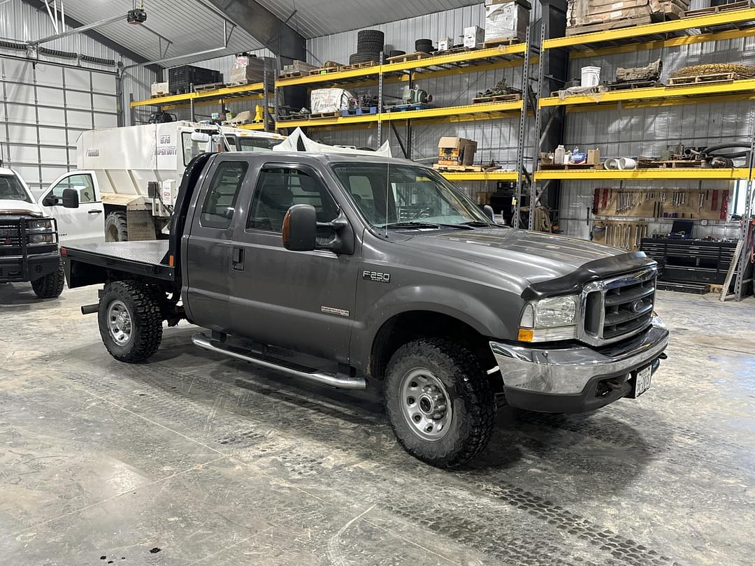 Image of Ford F-250 Primary image