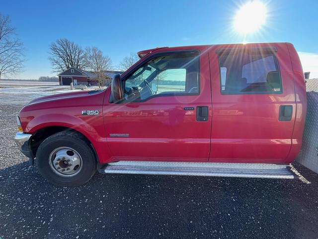 Image of Ford F-350 equipment image 4