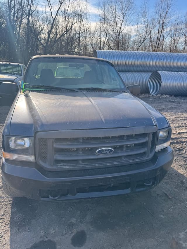 Image of Ford F-350 equipment image 1