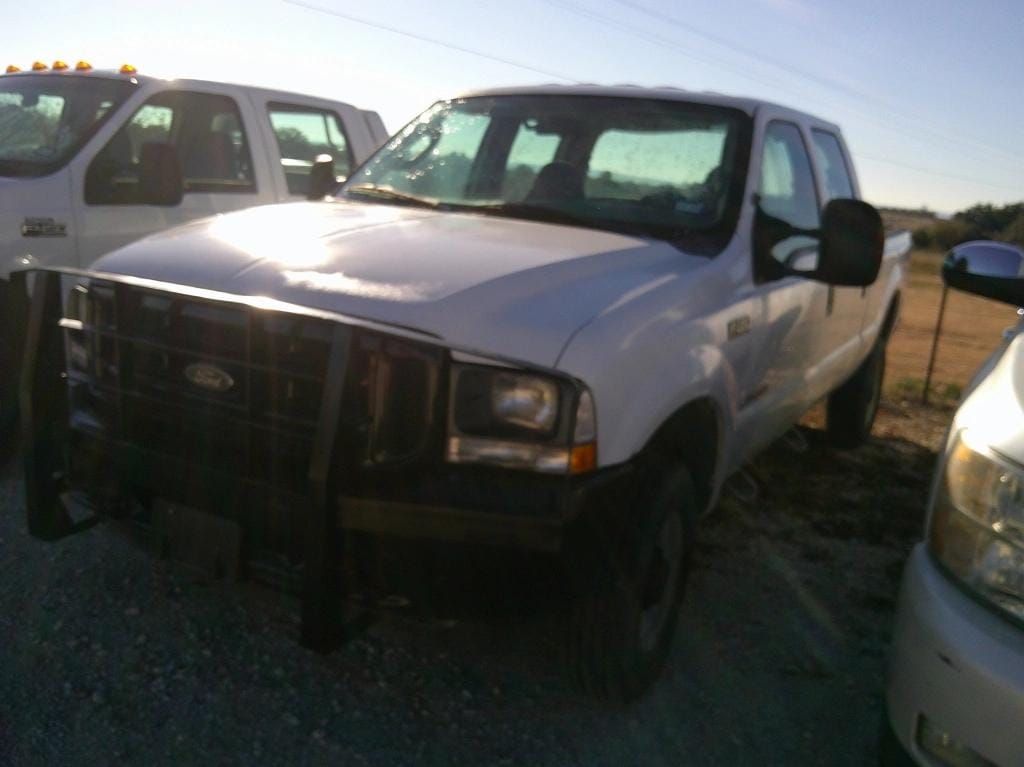 2004 Ford F-350 Equipment Image0