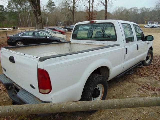 Image of Ford F-350 equipment image 2