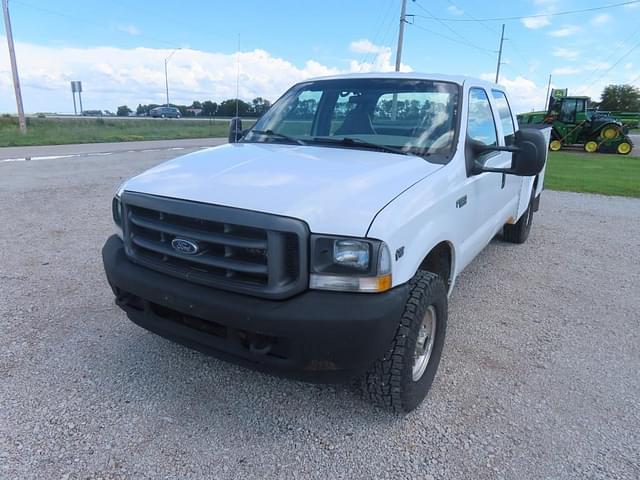 Image of Ford F-350 equipment image 1