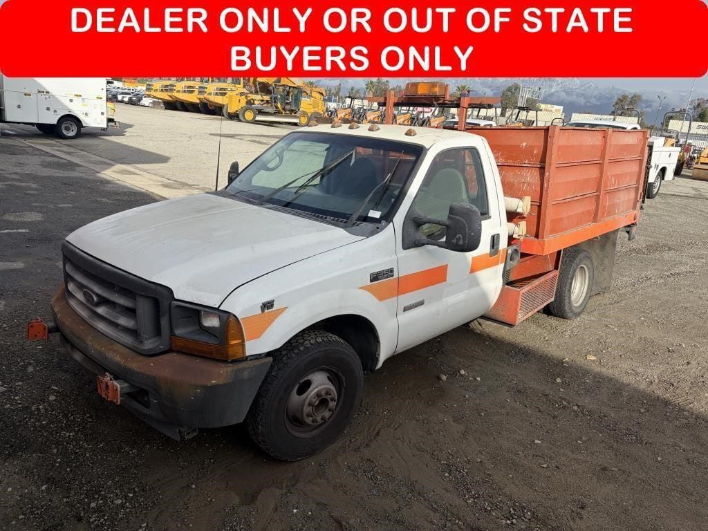 2004 Ford F-350 Equipment Image0