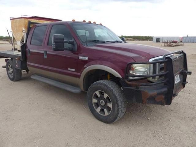 Image of Ford F-350 equipment image 1