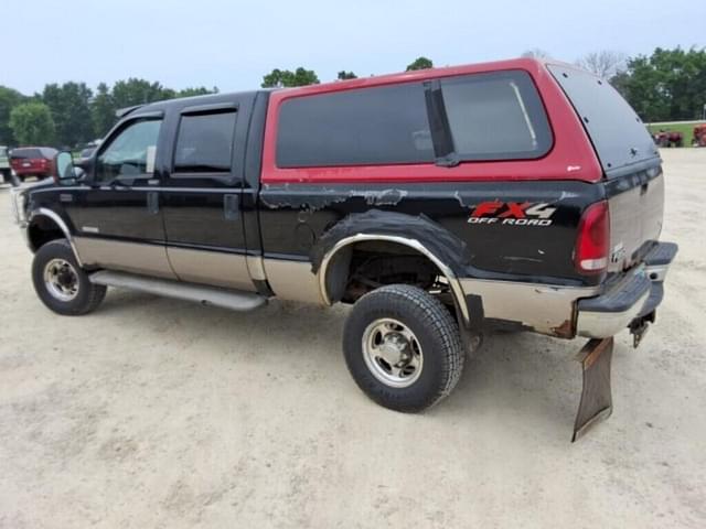 Image of Ford F-350 equipment image 2